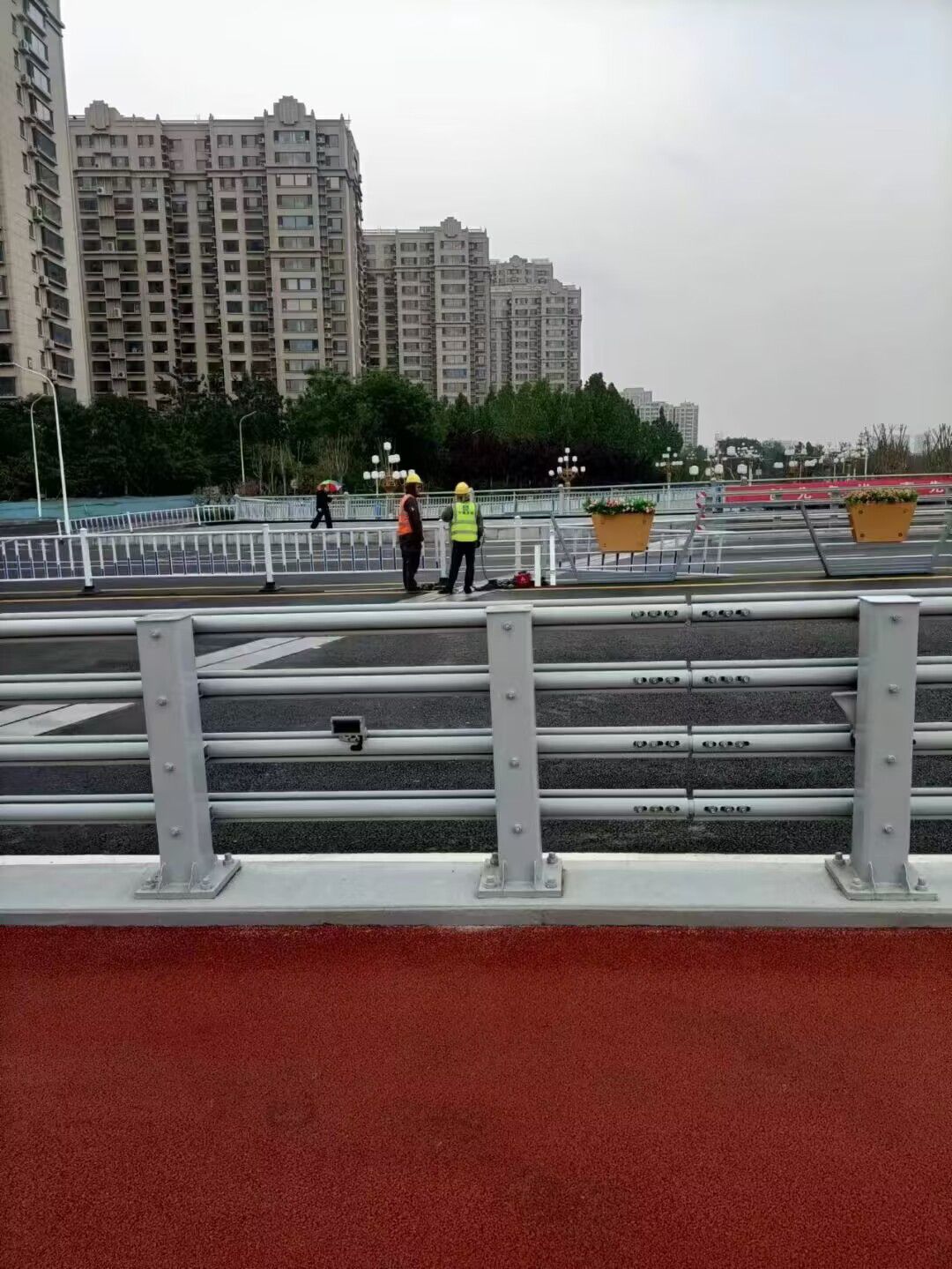 环波梁防撞护栏